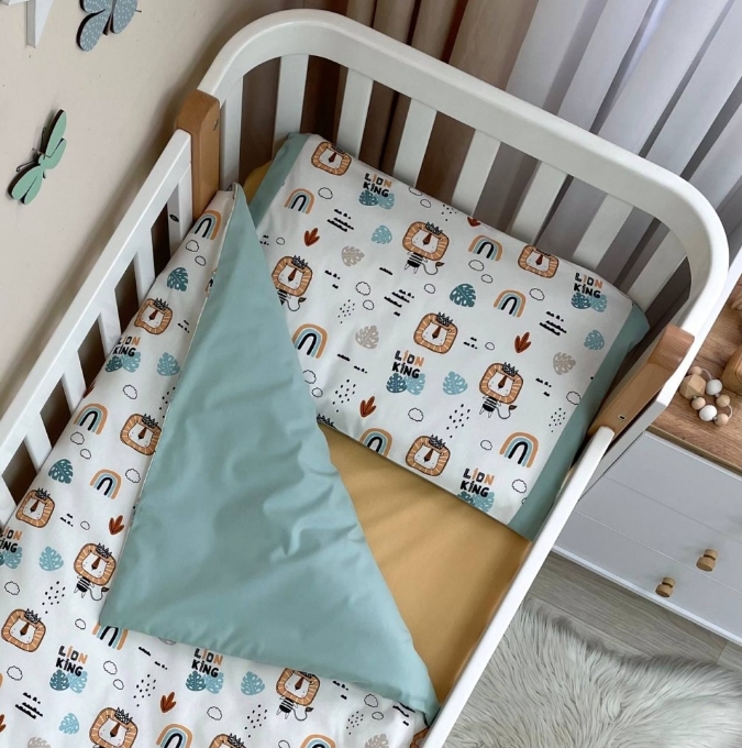 Set lenjerie de schimb pentru patut bebe 3 piese Lion (1)